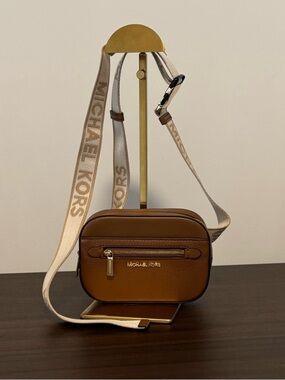 Micheal Kors belt bag cognac Leather Crossbody Gold Hardware Logo Strap